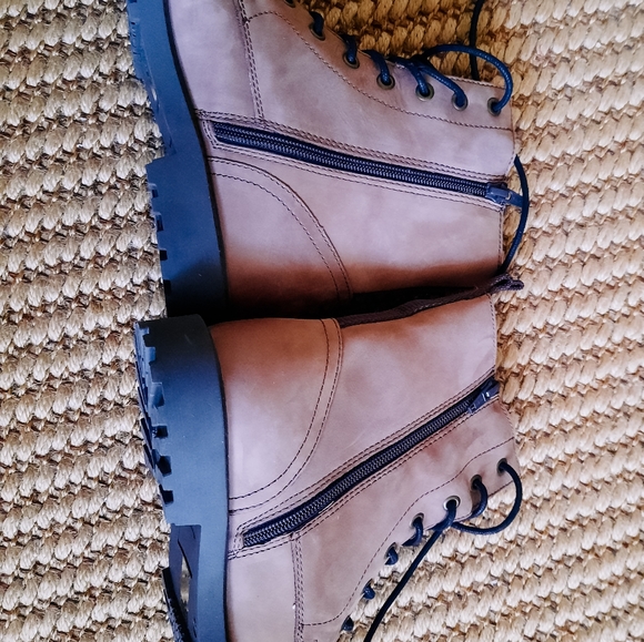 Boots size 40/9, brown, Brand New in box, Oker, women's boots , Fall Boho - Picture 3 of 5